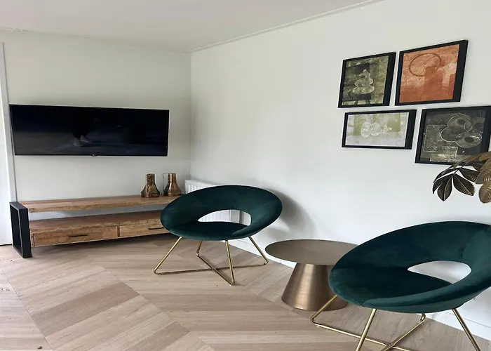 Near Baarle-nassau * Ulicoten